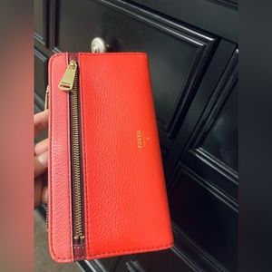 Brand new Fossil Preston Clutch Red Multi